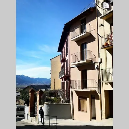 Puigcerda Centro. Acogedor Apartament En El Pueblo Exterior photo